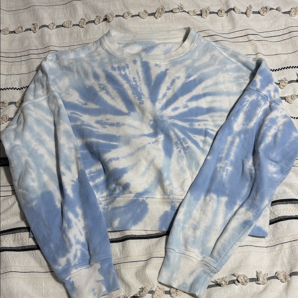 Lulu's Sky Blue Tie-Dye Sweatshirt